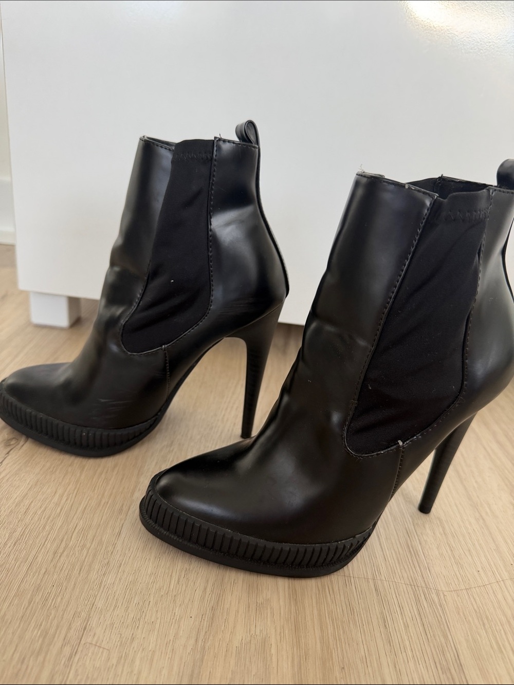 Zara Women's Black High-Heel Ankle Boots - Picture 2 of 5